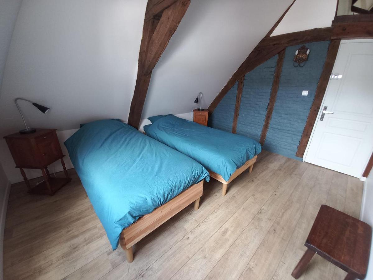 Le Gite Des Geants Le Quesnoy  Exteriör bild